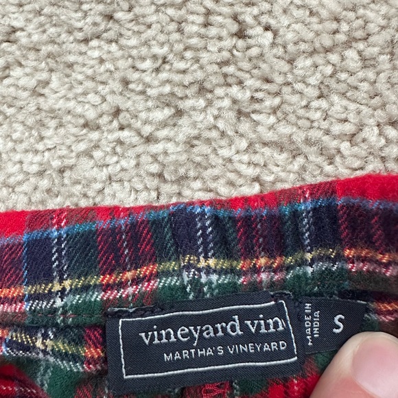 Vineyard Vines Festive Plaid Lounge Pants - Picture 4 of 4